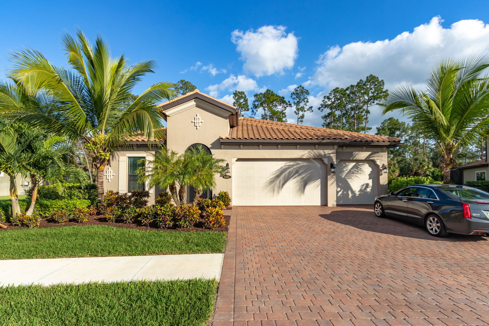 1483 Mockingbird Dr, Naples, FL 34120 VisualPRO Photography