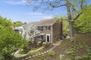 17 N Oakland St, Arlington, VA 22203, US Photo 3