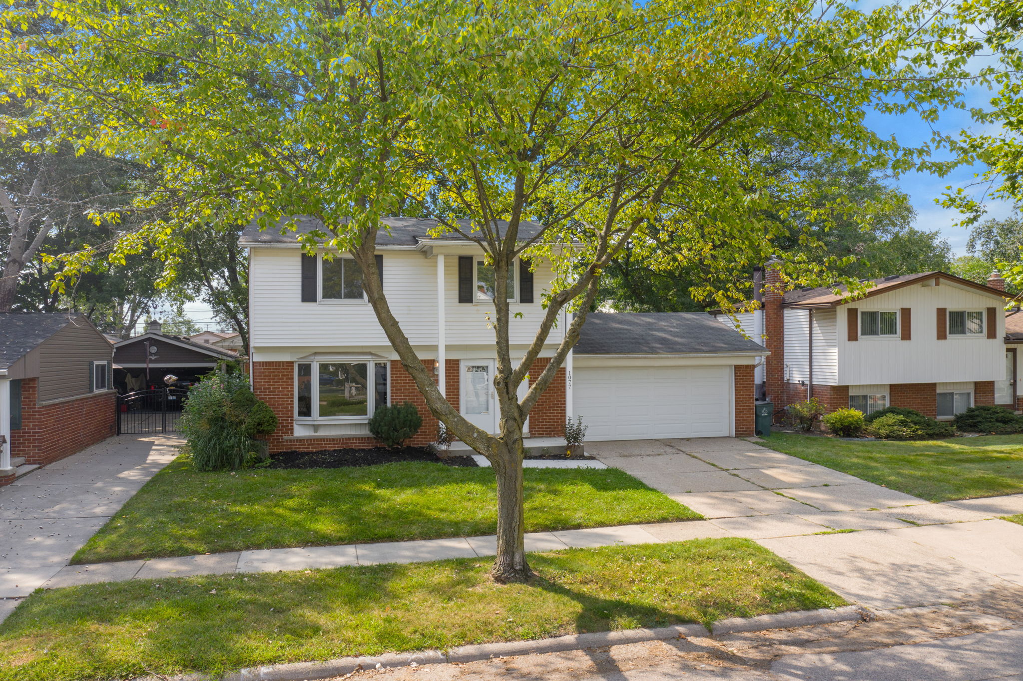 1077 Langley Blvd, Clawson, MI 48017, USA