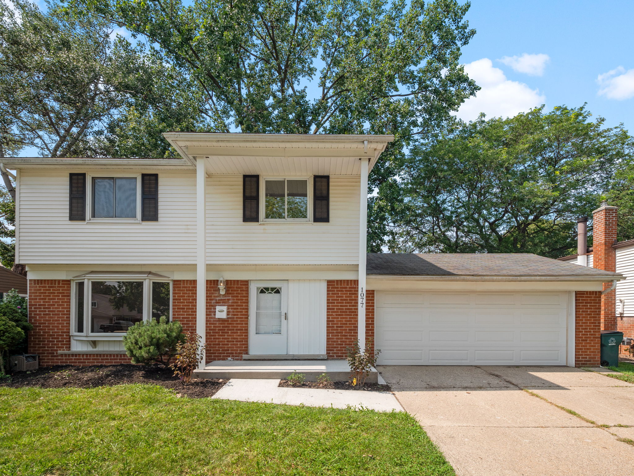 1077 Langley Blvd, Clawson, MI 48017, USA Photo 9