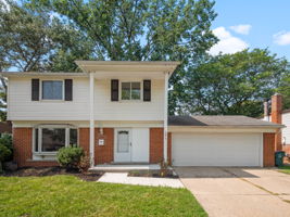 1077 Langley Blvd, Clawson, MI 48017, USA Photo 8