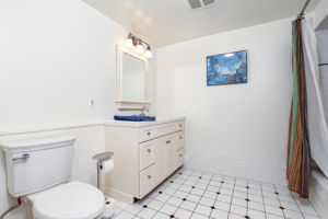 1813 Seventh St, Berkeley, CA 94710, USA Photo 16