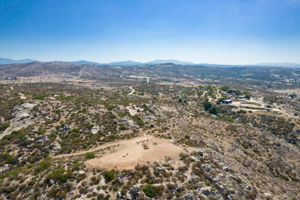 44101 De Portola Rd, Temecula, CA 92592, US Photo 5