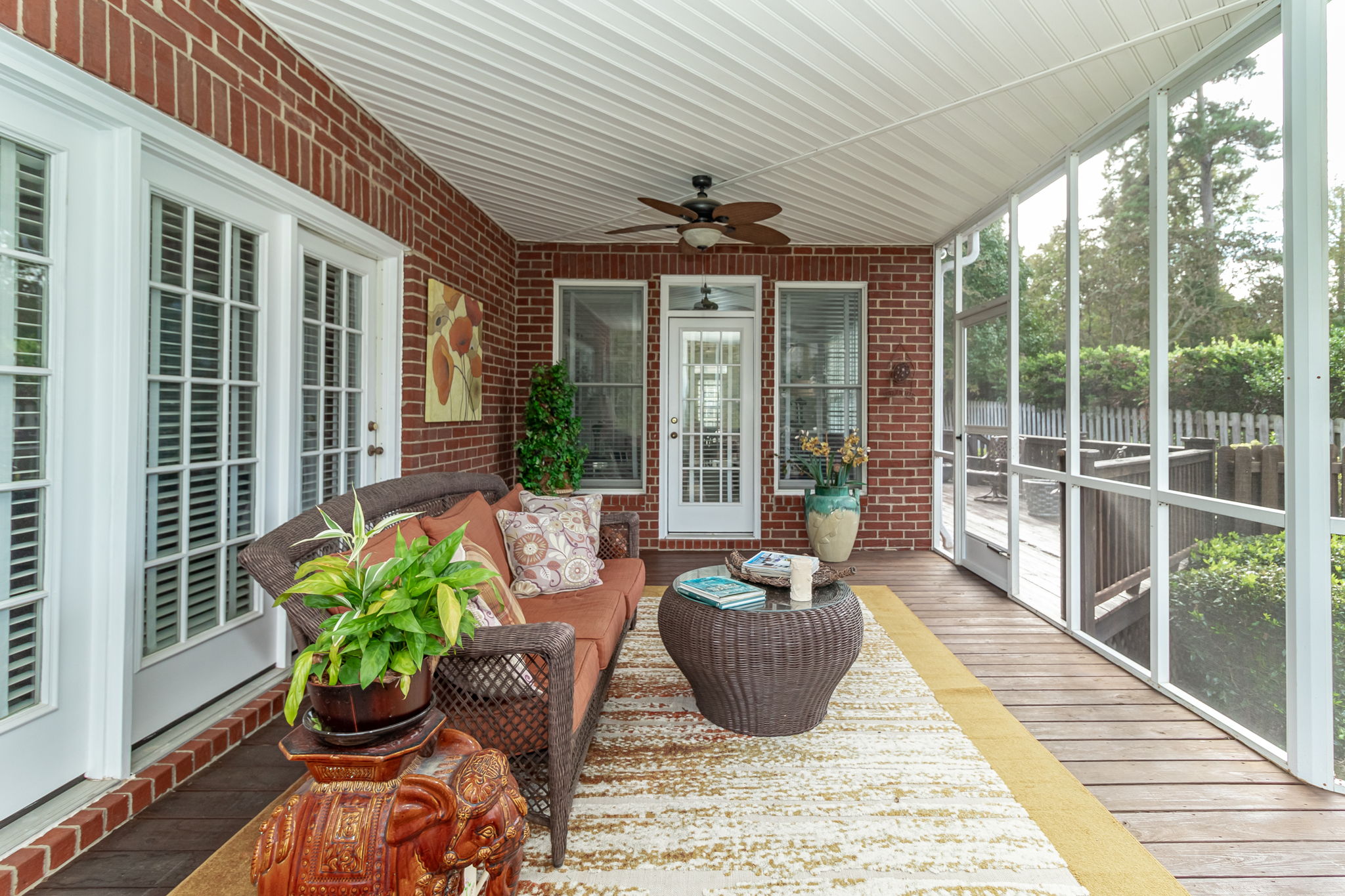 Screened-in Porch