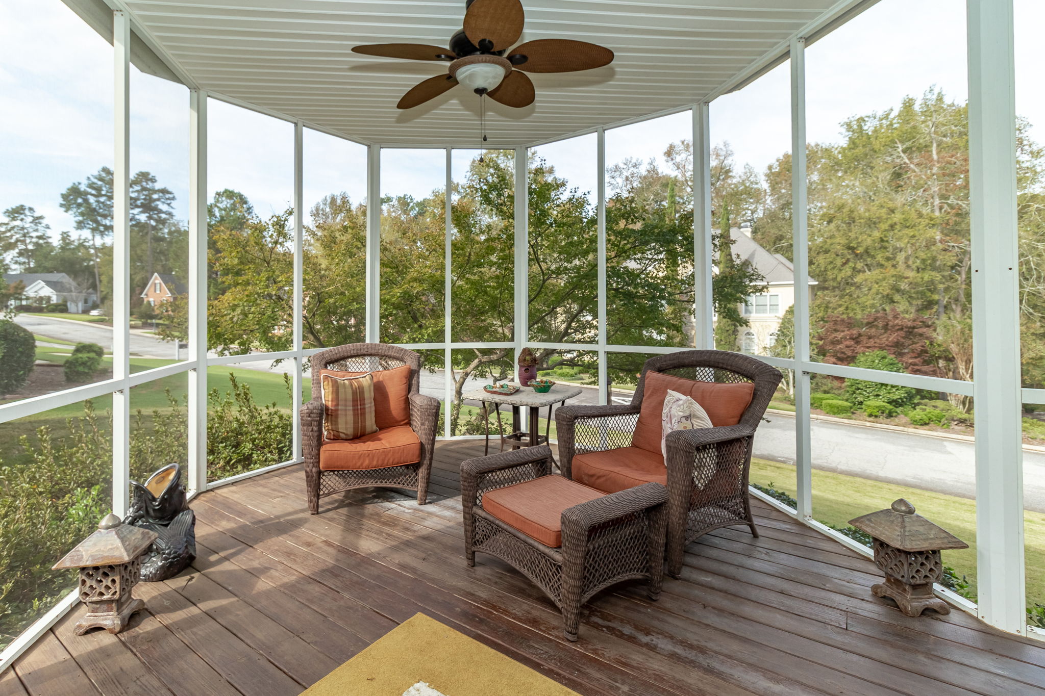 Screened-in Porch