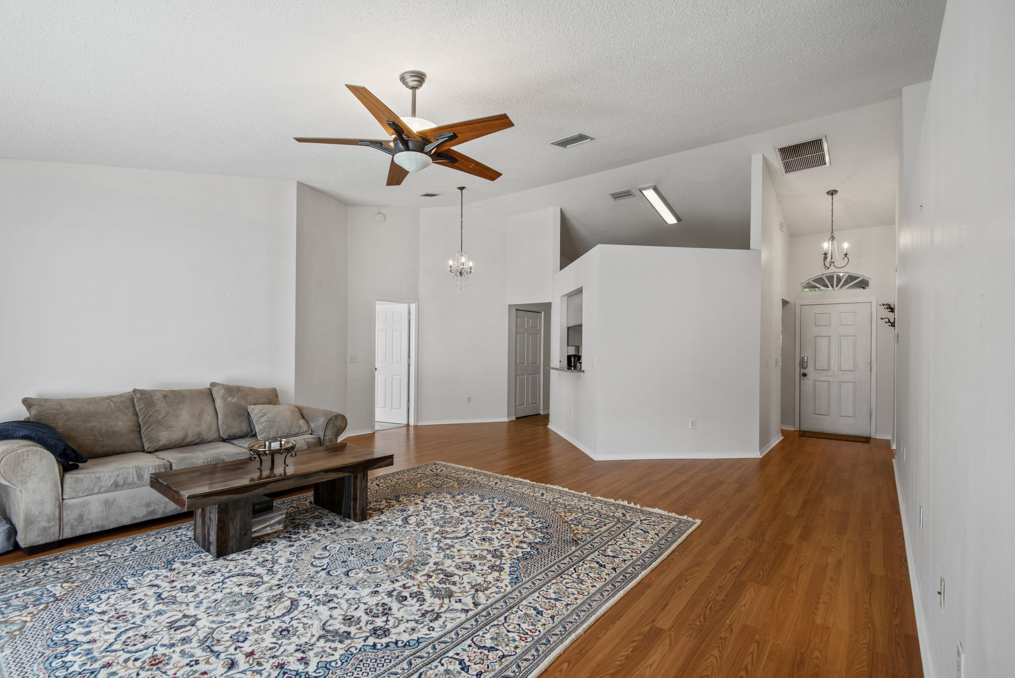 17709 Emerald Green Pl, Tampa, FL 33647, US Photo 8