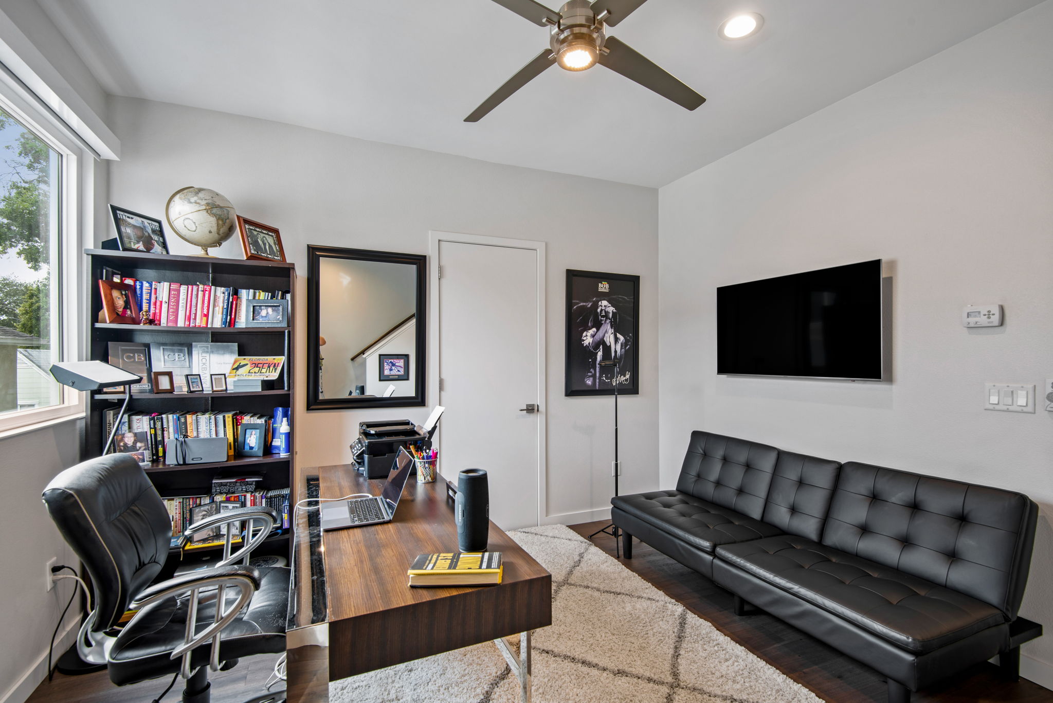 357 7th St S, St. Petersburg, FL 33701, USA Photo 22