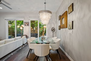 357 7th St S, St. Petersburg, FL 33701, USA Photo 17