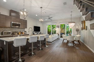 357 7th St S, St. Petersburg, FL 33701, USA Photo 8