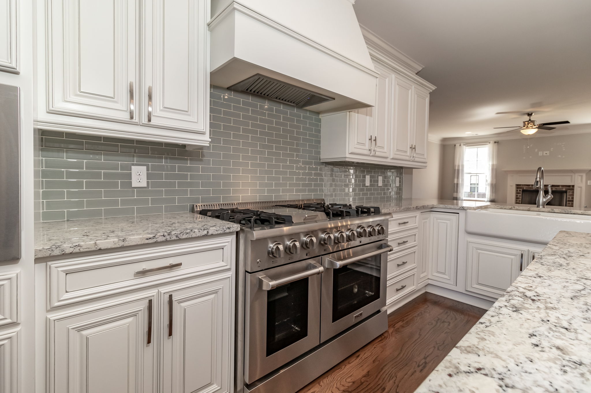 Kitchen - Custom Tile Backsplash