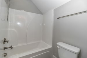 Full Bath 4 - Jack & Jill