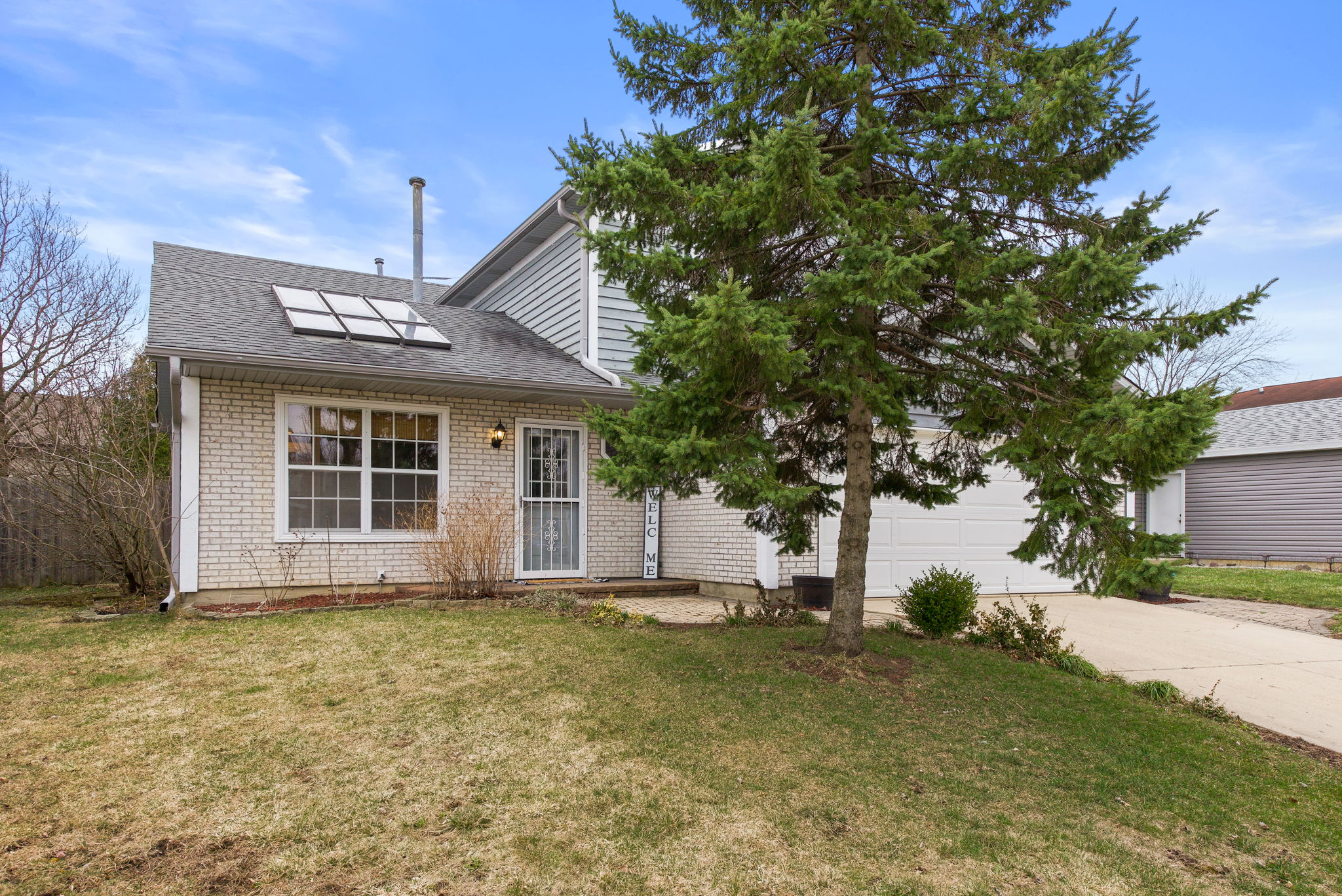 138 Lasalle Rd, Streamwood, IL 60107 Scarlet Cardinal Studios, Inc.