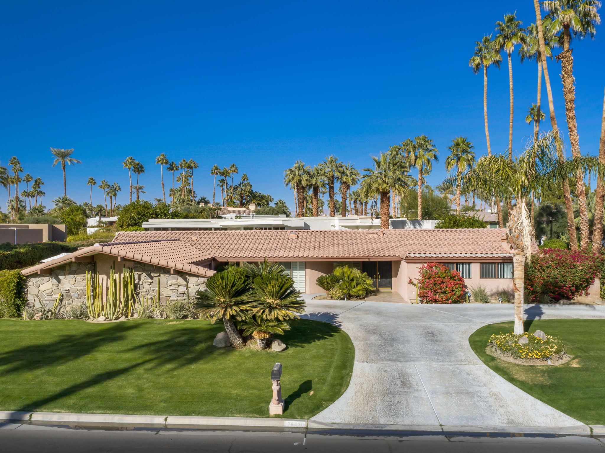 76430 Fairway Dr, Indian Wells, CA 92210, US Photo 1