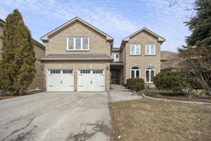 12 Cygnus Dr, Richmond Hill, ON L4C 8P2, CA Photo 0