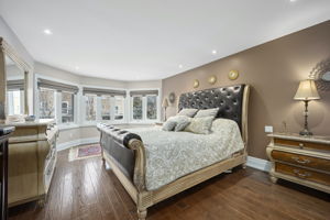 12 Cygnus Dr, Richmond Hill, ON L4C 8P2, CA Photo 5
