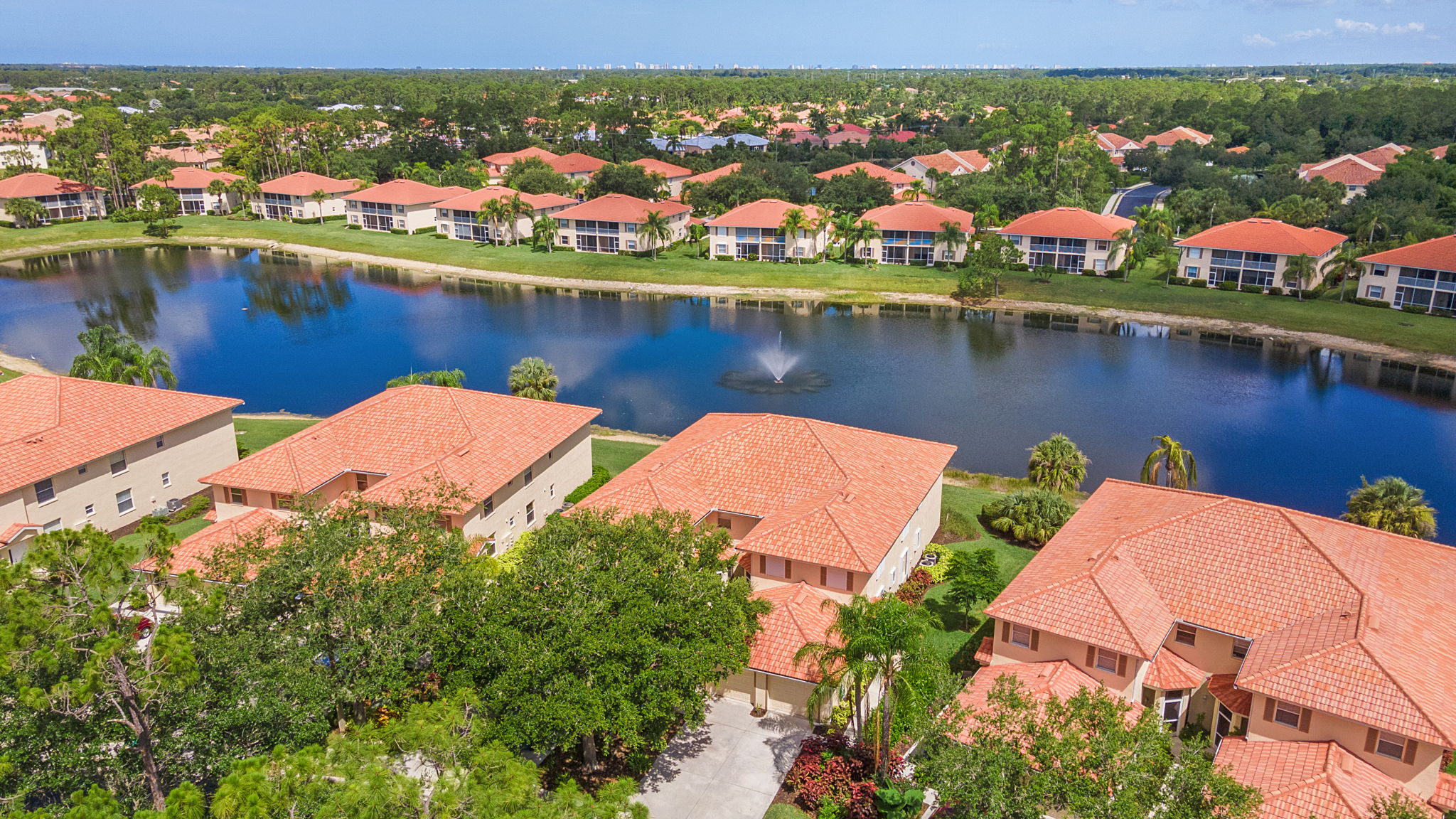 300 Robin Hood Cir Unit 101, Naples, FL 34104, US Photo 24