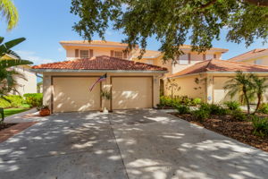 300 Robin Hood Cir Unit 101, Naples, FL 34104, US Photo 1