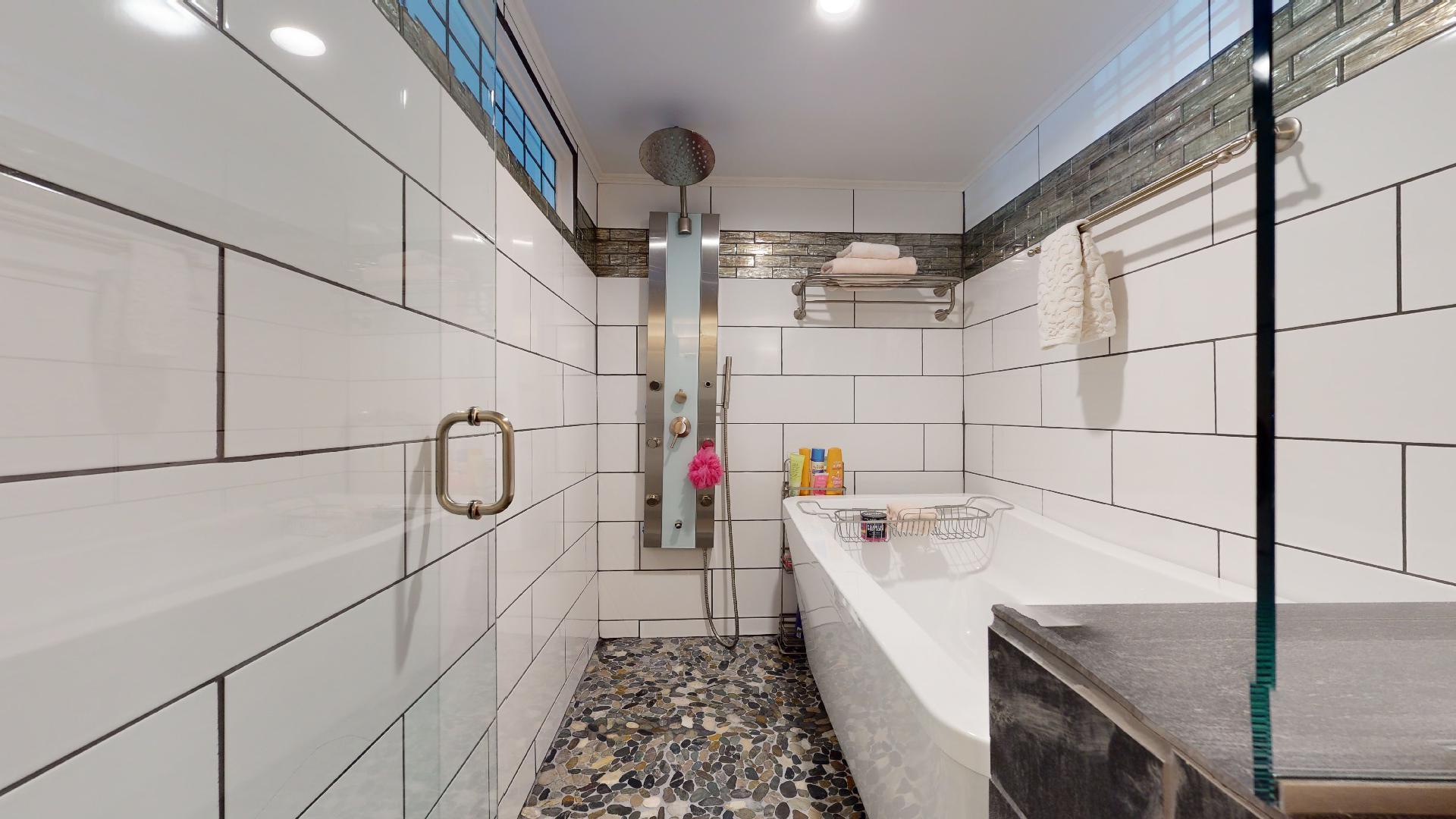 72 Foreside Rd, Falmouth, ME 04105, US Photo 80