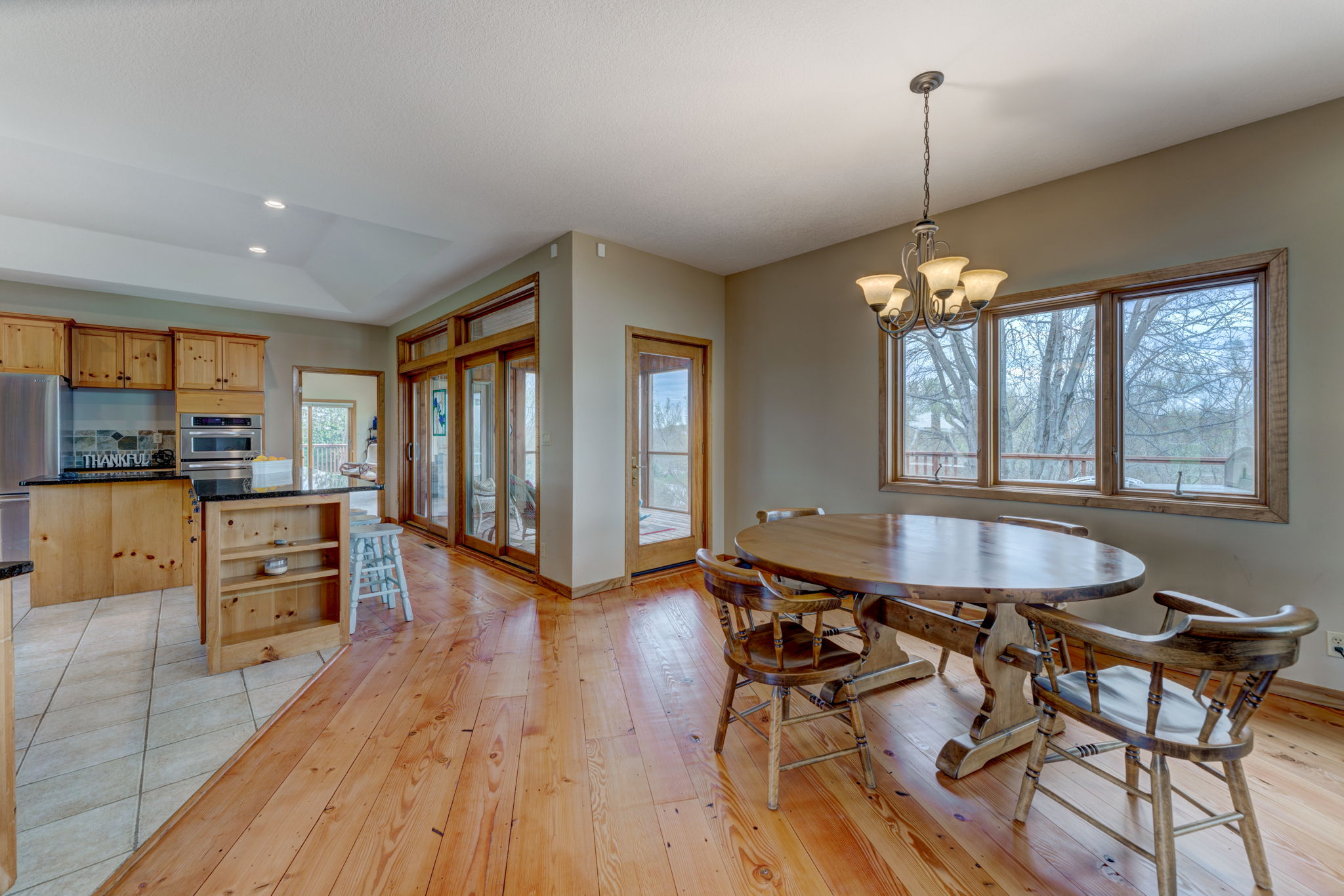 Kitchen/Eating Area