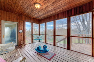 Screened-in Porch