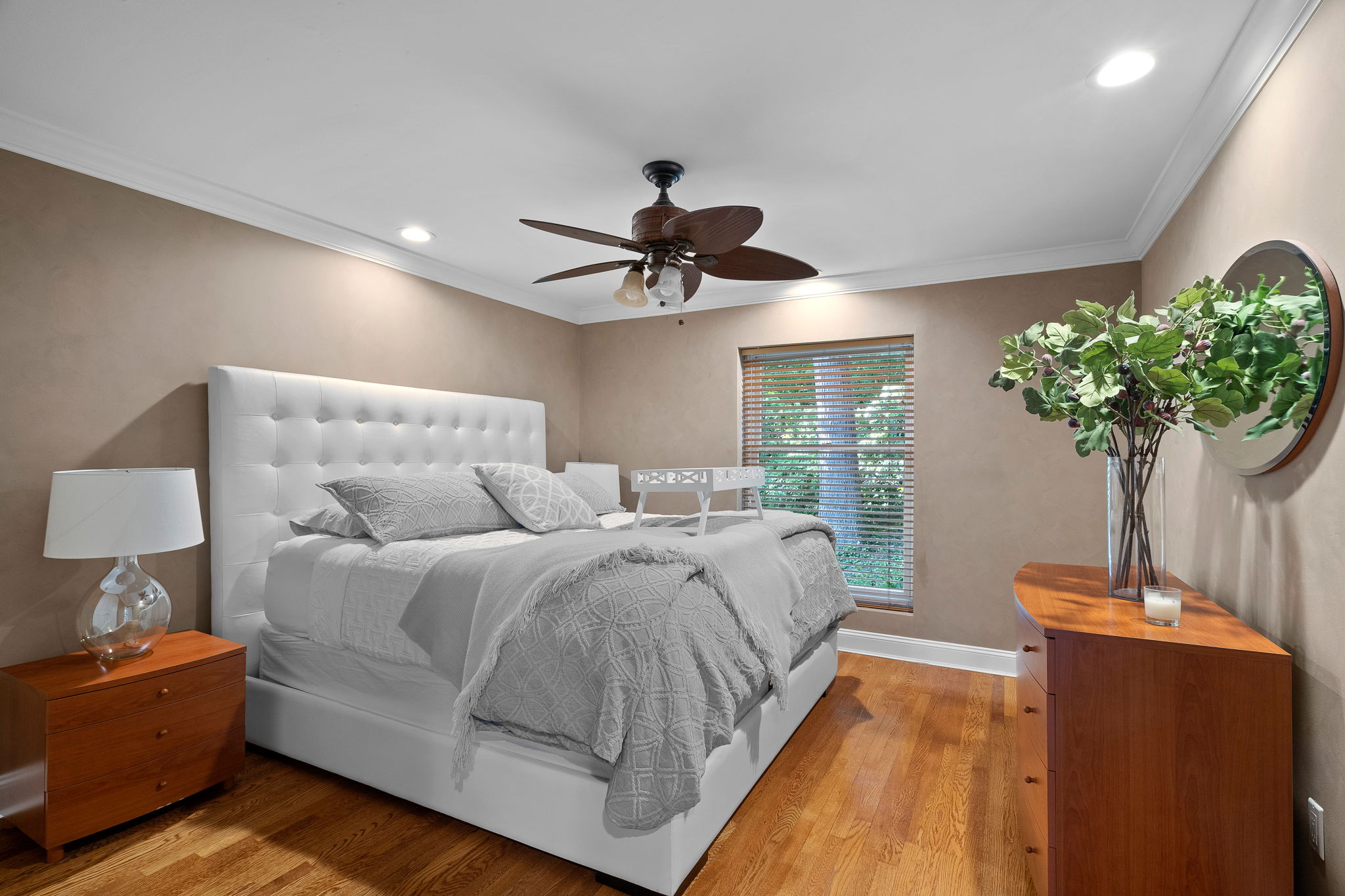 8 Spring Hollow Rd, Centerport, NY 11721, US Photo 16