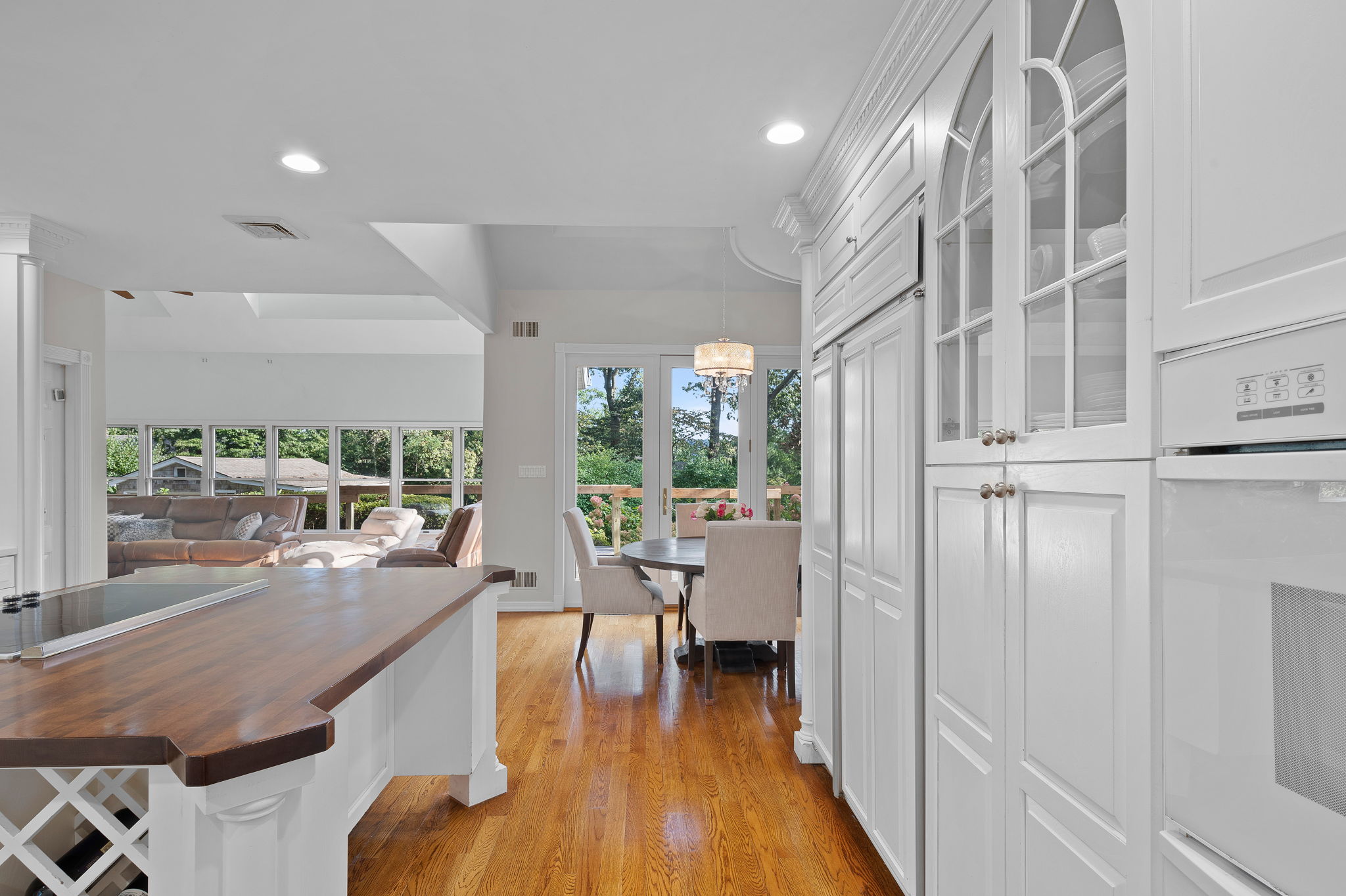 8 Spring Hollow Rd, Centerport, NY 11721, US Photo 12