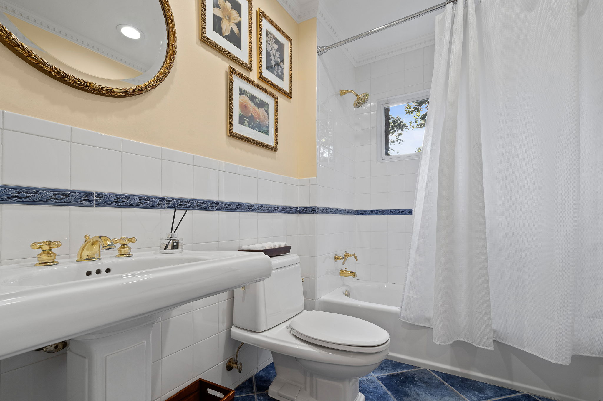 8 Spring Hollow Rd, Centerport, NY 11721, US Photo 17