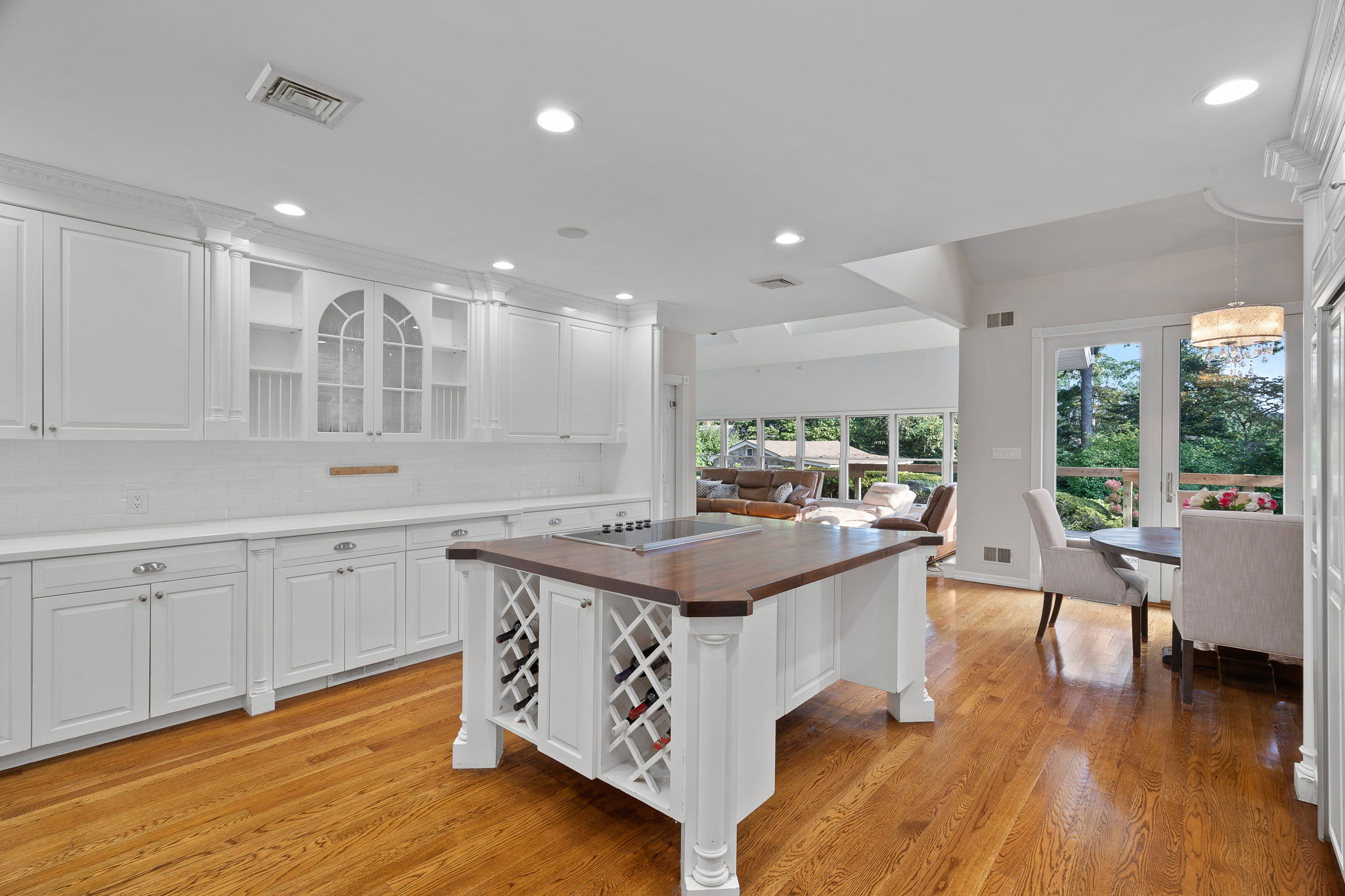 8 Spring Hollow Rd, Centerport, NY 11721, US Photo 10