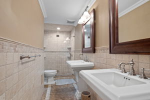 8 Spring Hollow Rd, Centerport, NY 11721, US Photo 17