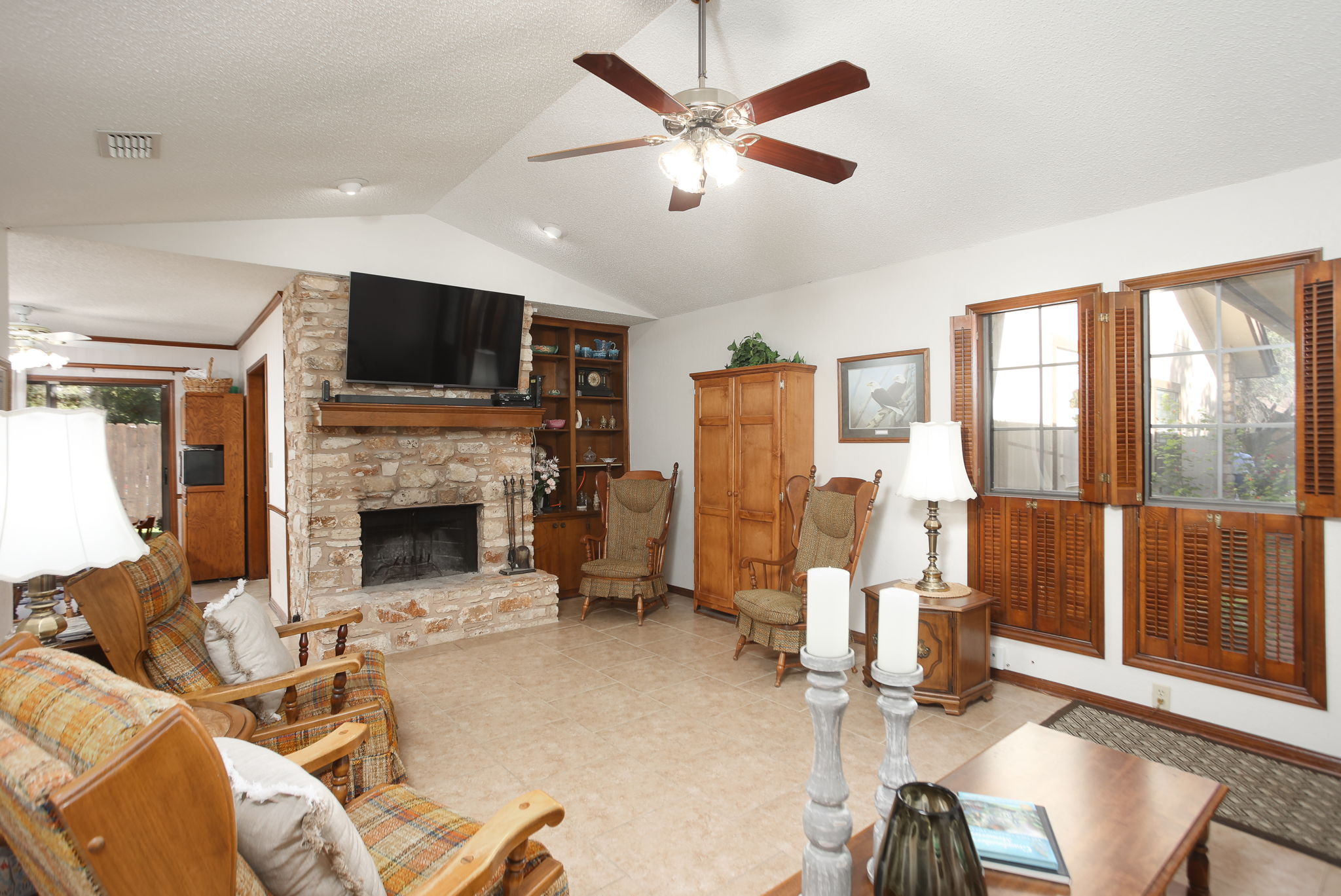 12302 Burr Ridge Dr, Austin, TX 78729, USA Photo 8