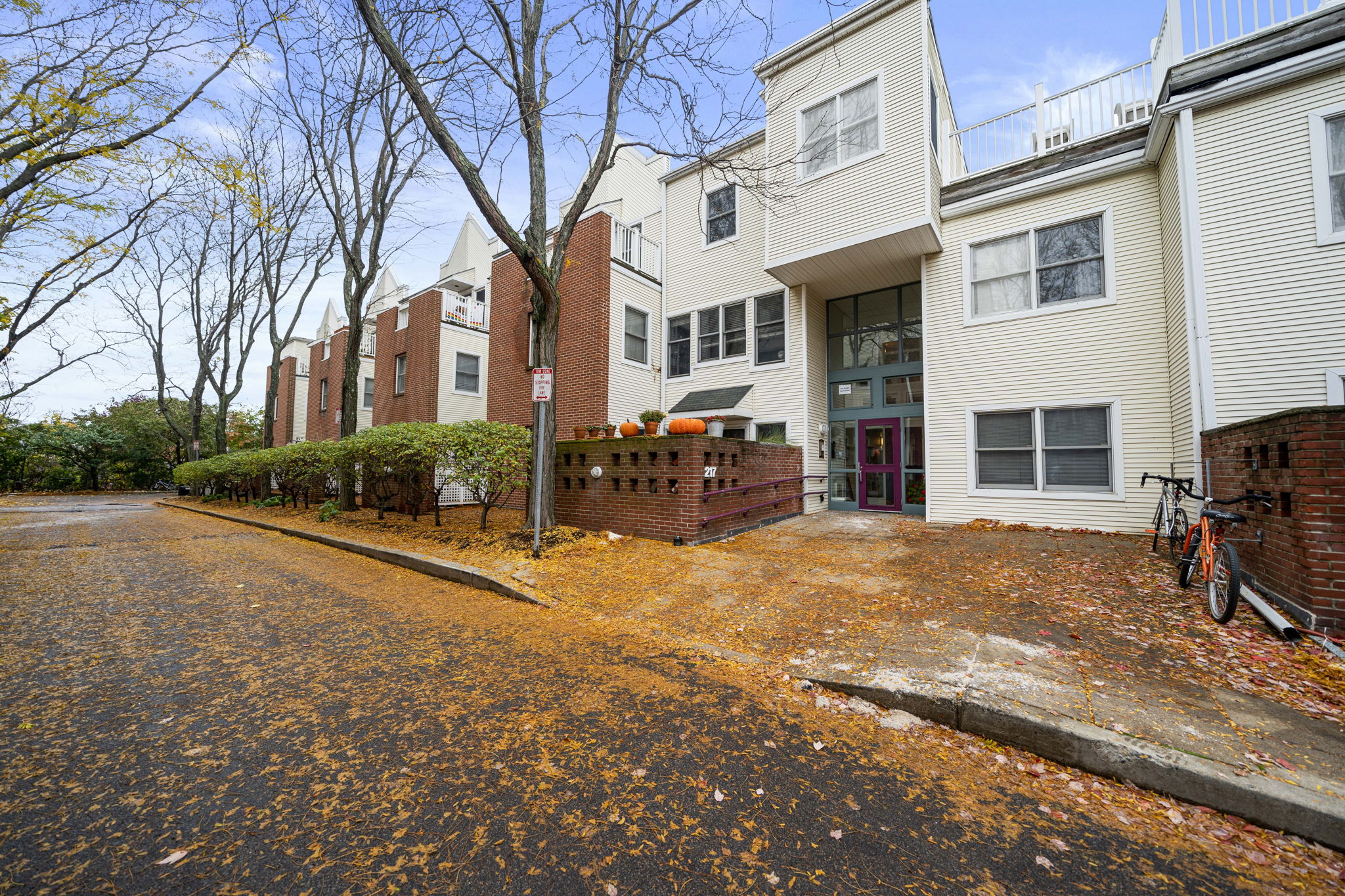 217 Thorndike St, Cambridge, MA 02141 TMRE Photography