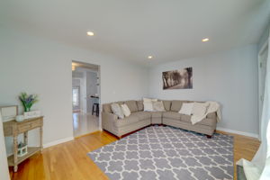 30 Sunny Reach Dr, East Hartford, CT 06118, US Photo 11