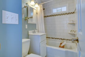 30 Sunny Reach Dr, East Hartford, CT 06118, US Photo 21