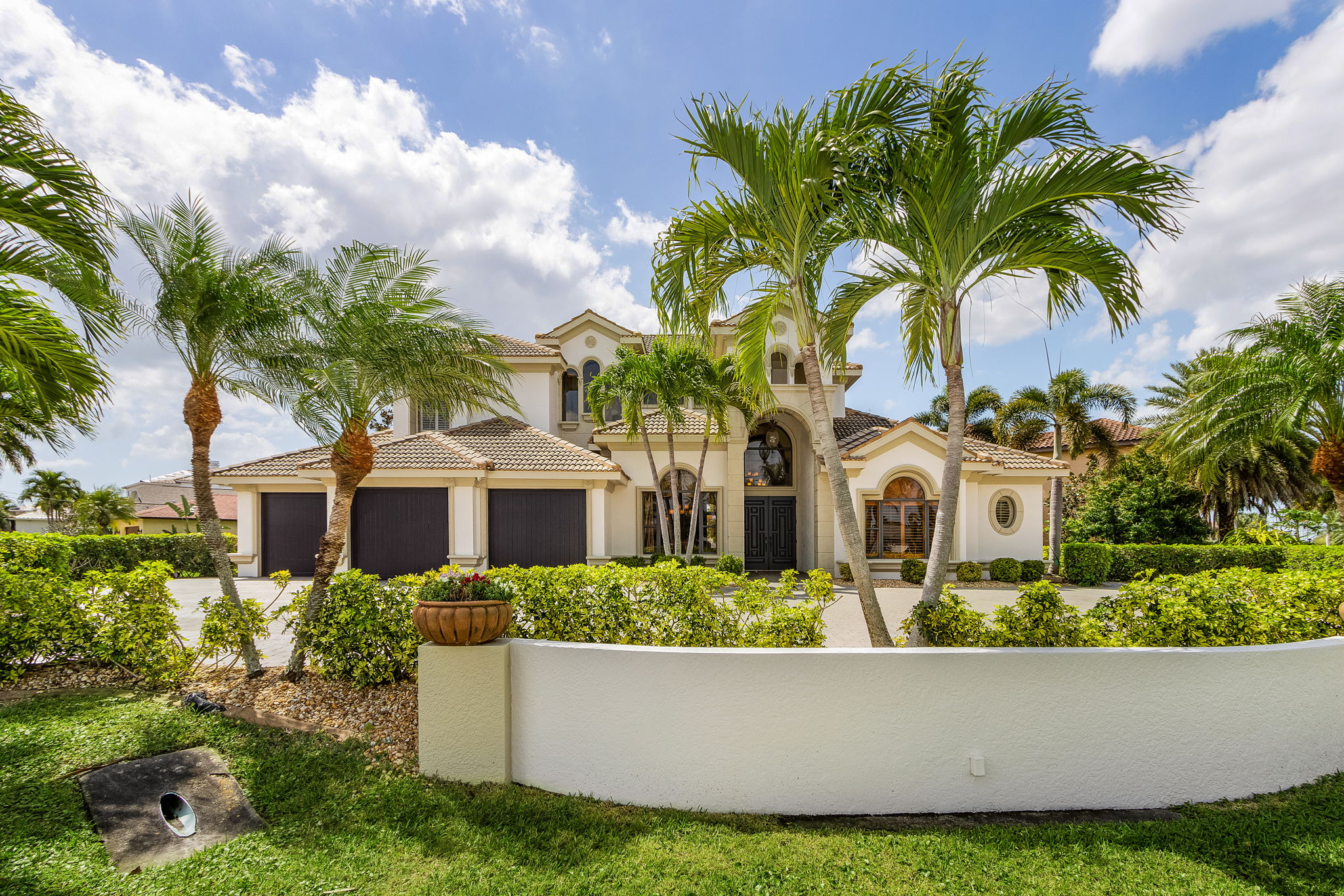 2518 Cape Coral Pkwy W, Cape Coral, FL 33914, US Photo 2
