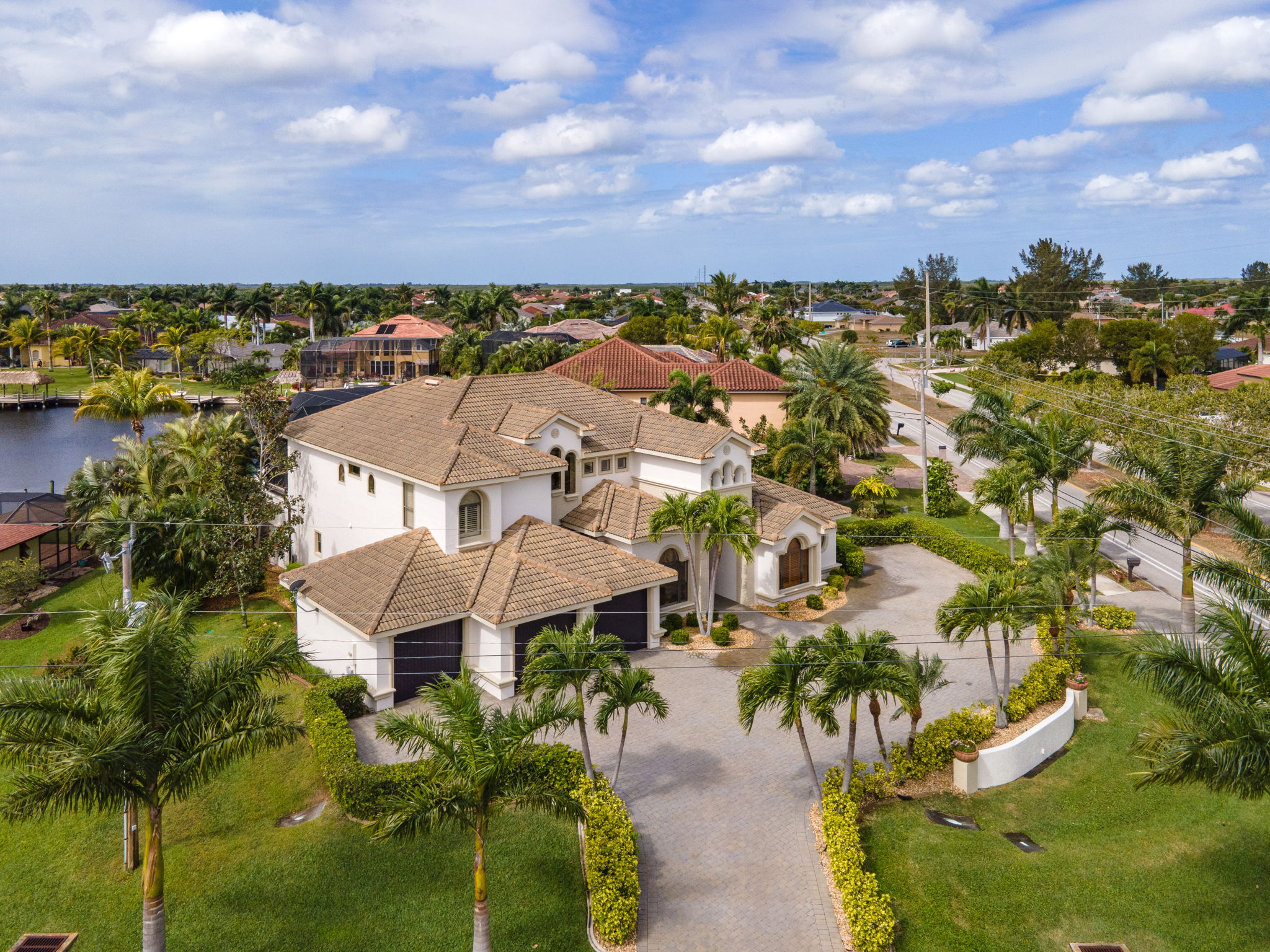 2518 Cape Coral Pkwy W, Cape Coral, FL 33914, US Photo 39