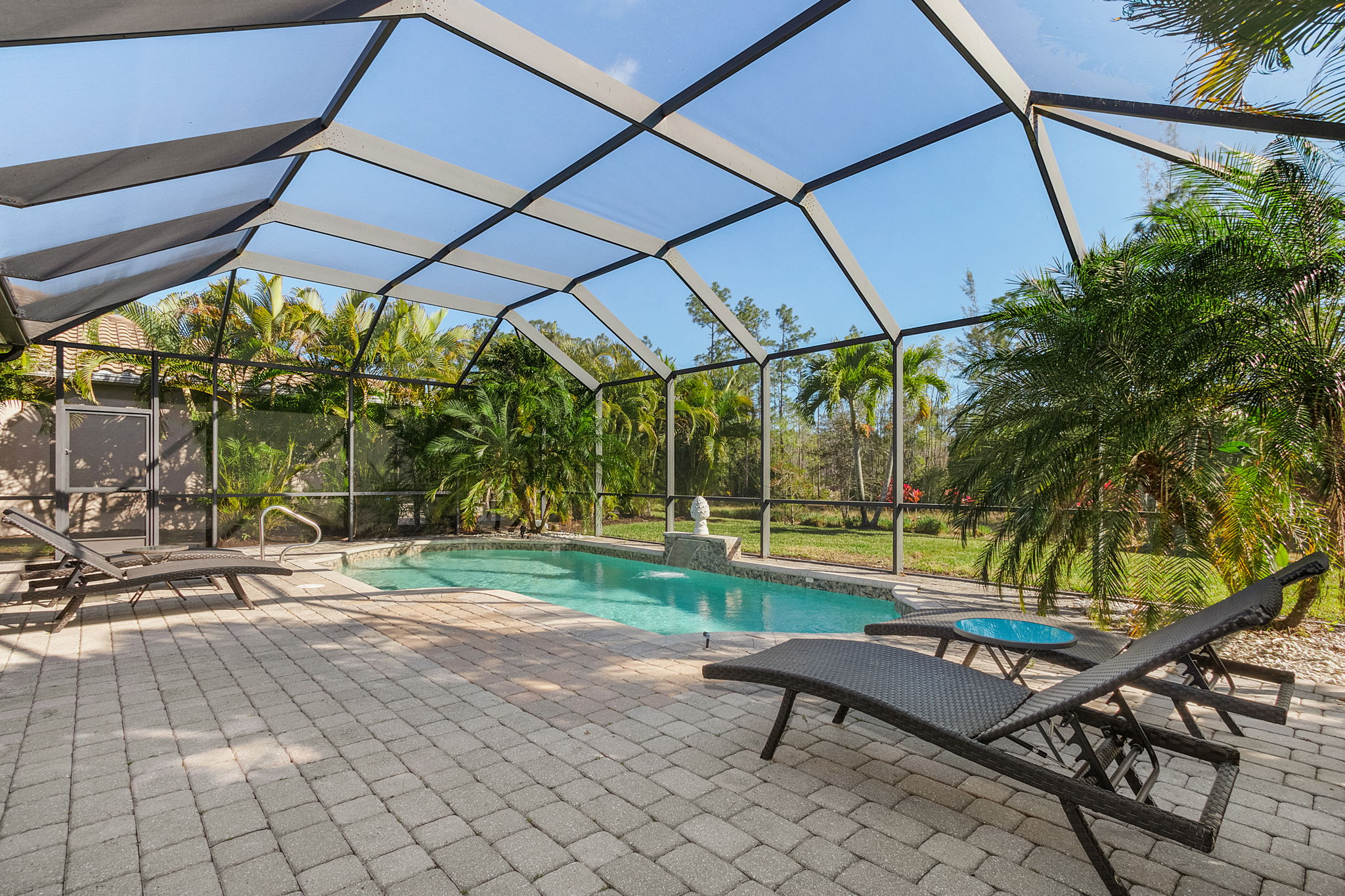 7687 Martino Cir, Naples, FL 34112, US Photo 22