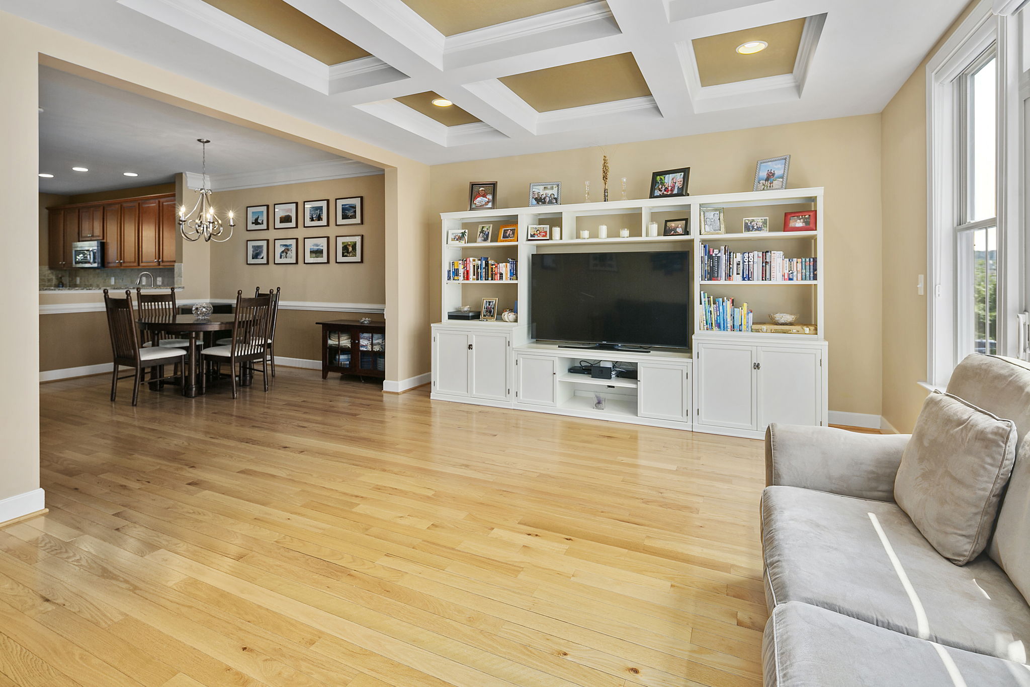 3349 S Kemper Rd, Arlington, VA 22206, USA Photo 15