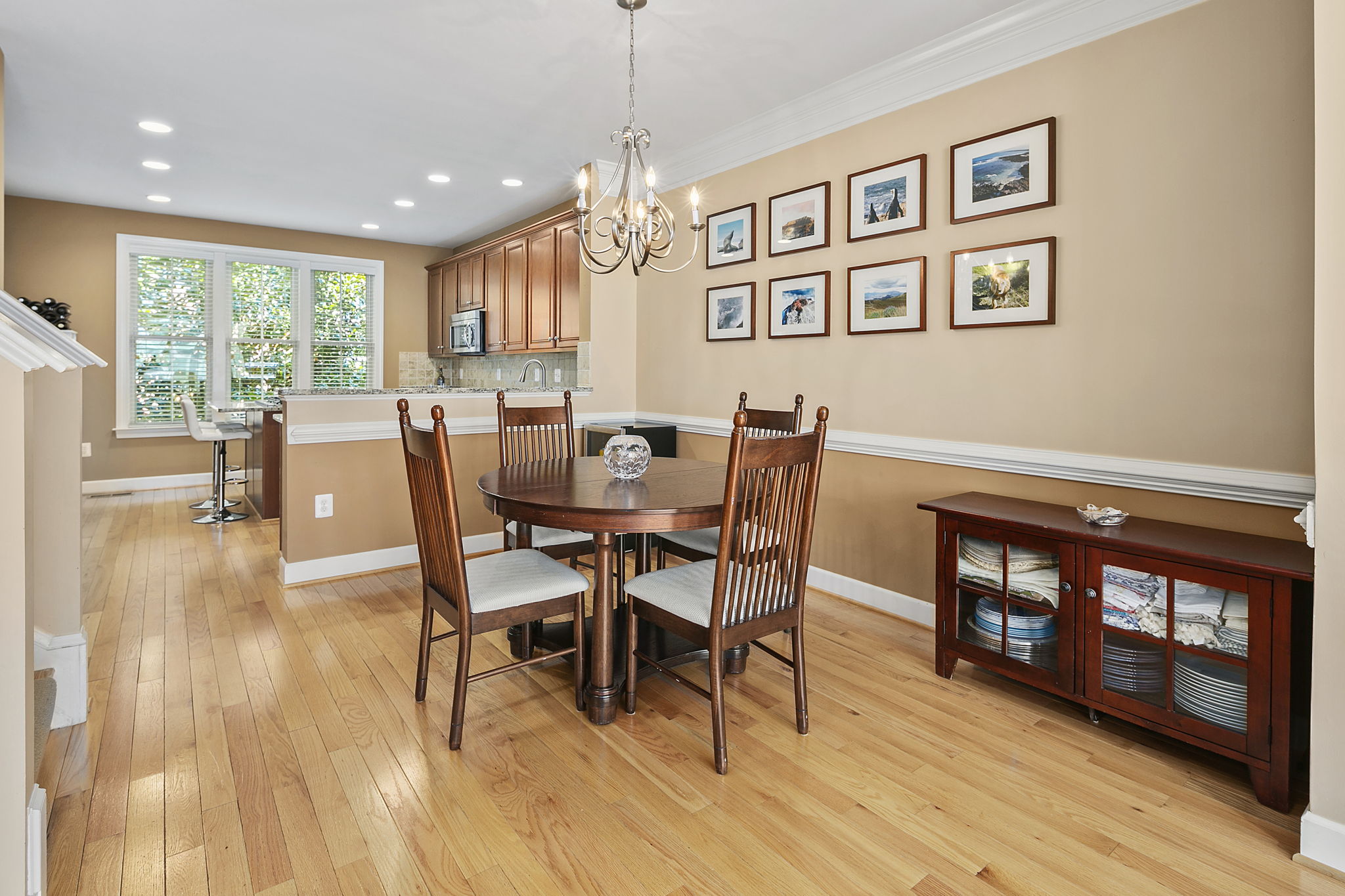 3349 S Kemper Rd, Arlington, VA 22206, USA Photo 9