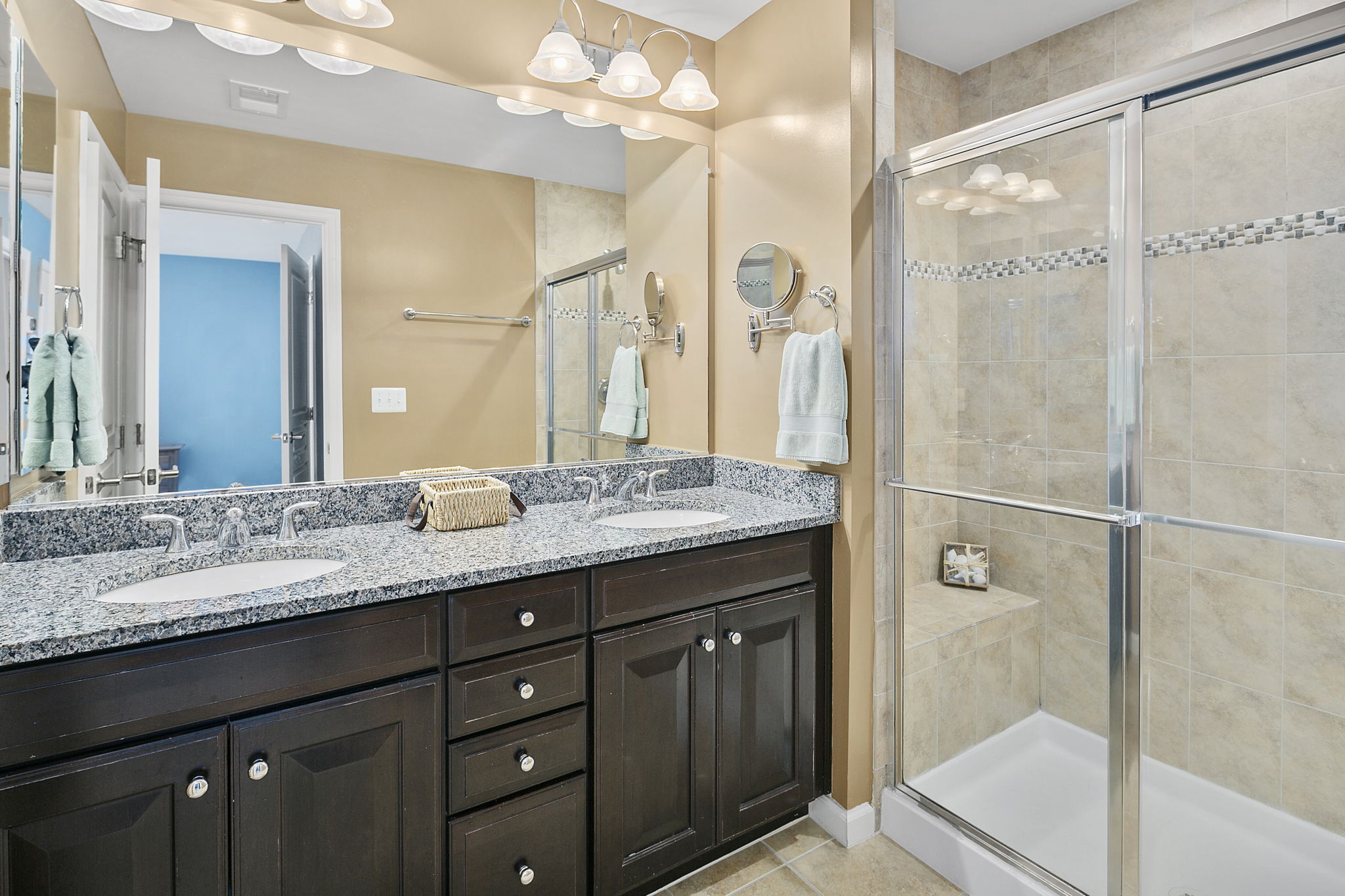 3349 S Kemper Rd, Arlington, VA 22206, USA Photo 26