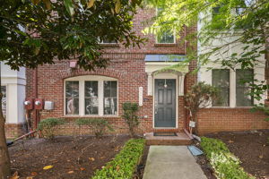 3349 S Kemper Rd, Arlington, VA 22206, USA Photo 1