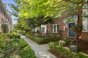 3349 S Kemper Rd, Arlington, VA 22206, USA Photo 0