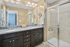 3349 S Kemper Rd, Arlington, VA 22206, USA Photo 25