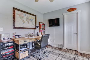 Bedroom/Office
