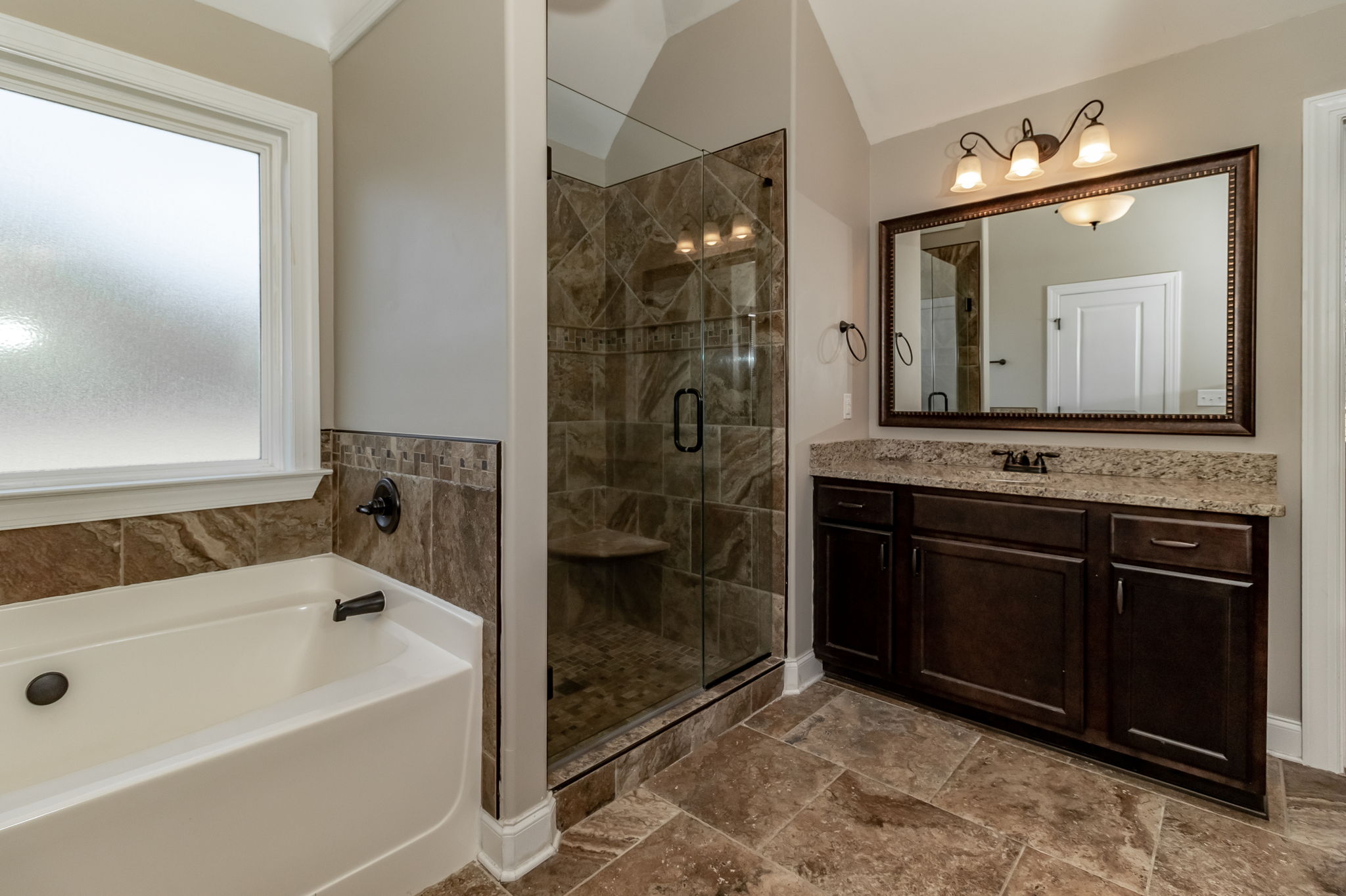 Owner's En-Suite Bath