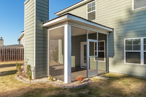 Screened-in Porch