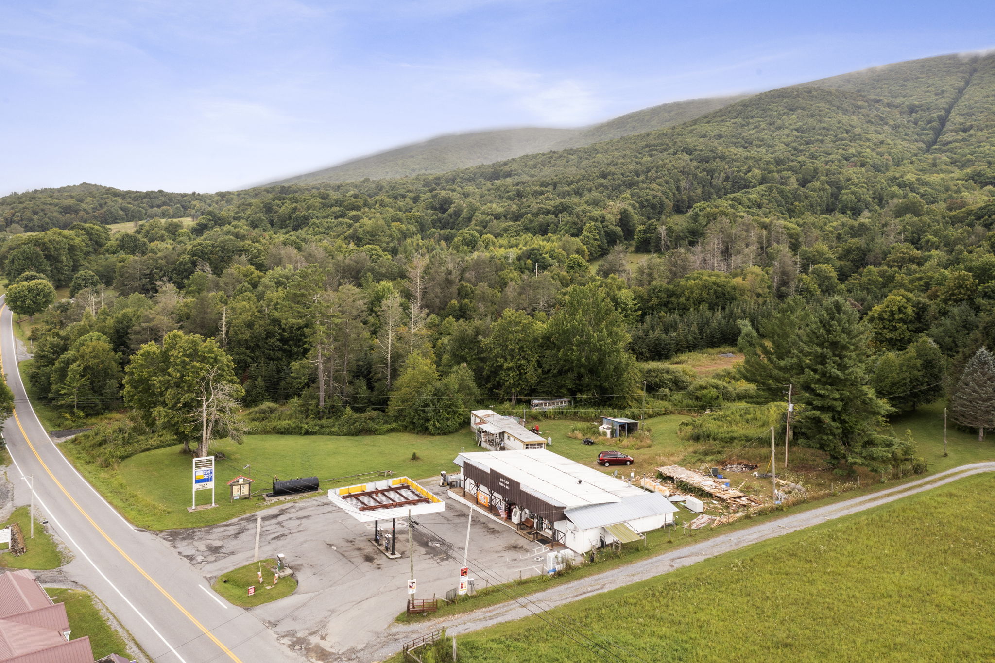 16164 Highlands Pkwy, Whitetop, VA 24292 Tyler Fraser real estate