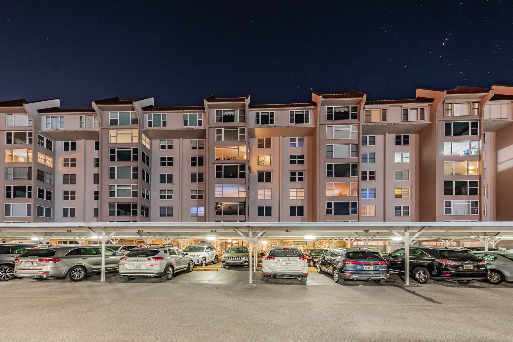 111-634 Front Exterior21