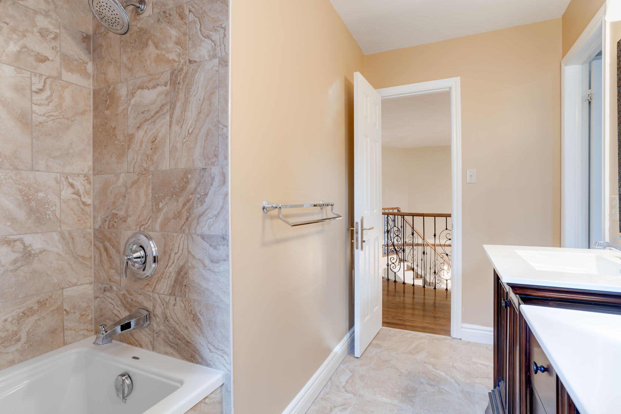 997 Lockwood Cir, Newmarket, ON L3X 1M1, CA Photo 52