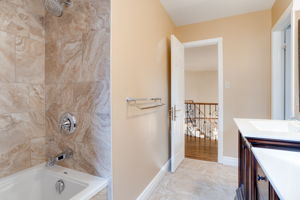 997 Lockwood Cir, Newmarket, ON L3X 1M1, CA Photo 51