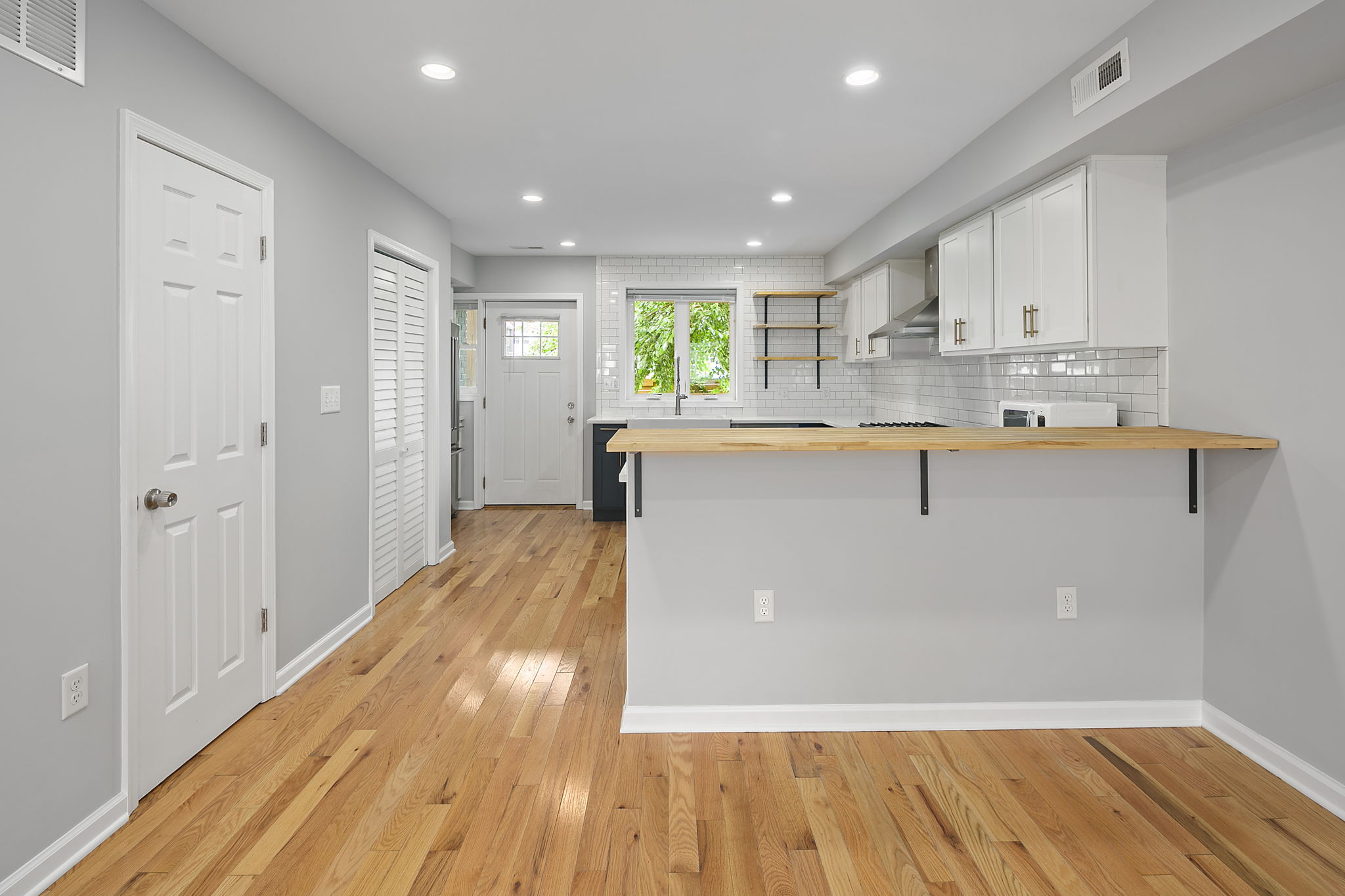 1251 16th St NE, Washington, DC 20002, US Photo 16